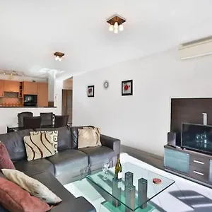 Appartement Charming Two-bedroom With Balcony And Garage By The Marina, Antibes